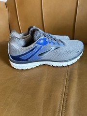 Brooks Adrenaline GTS Size Mens 8.5 Wide 2E