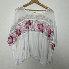 Free People Love Letter Tee Embroidered Oversized White Boho Size Medium Floral