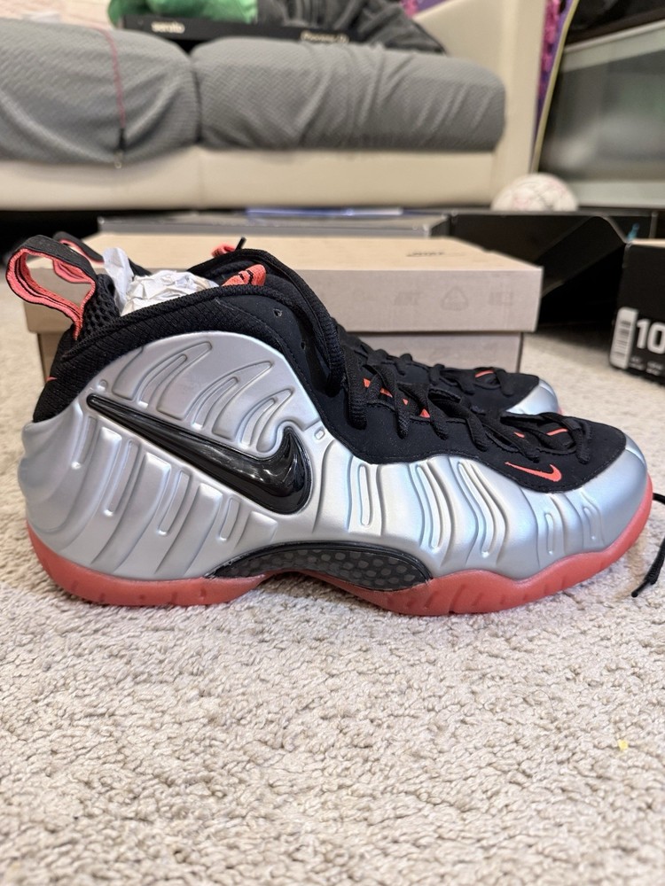 Nike Foamposite Pro Men’s High Top Sneakers Silver Black Red Lace-Up Rubber