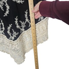 Solitaire Womens Black Cream Crochet Lace Blouse Rayon Cotton Hand Wash Only M