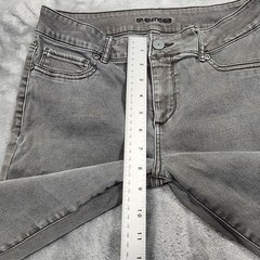 Maurices Jeans Womens M-L Gray Low Rise Skinny Jegging Stretch Denim Casual