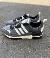 Adidas Originals ZX 700 HD Men’s Running Shoe Athletic Sneaker Footwear H01851