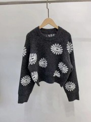 Sandro daisy flower loose lazy soft waxy style knitting cardigan size S,M,L