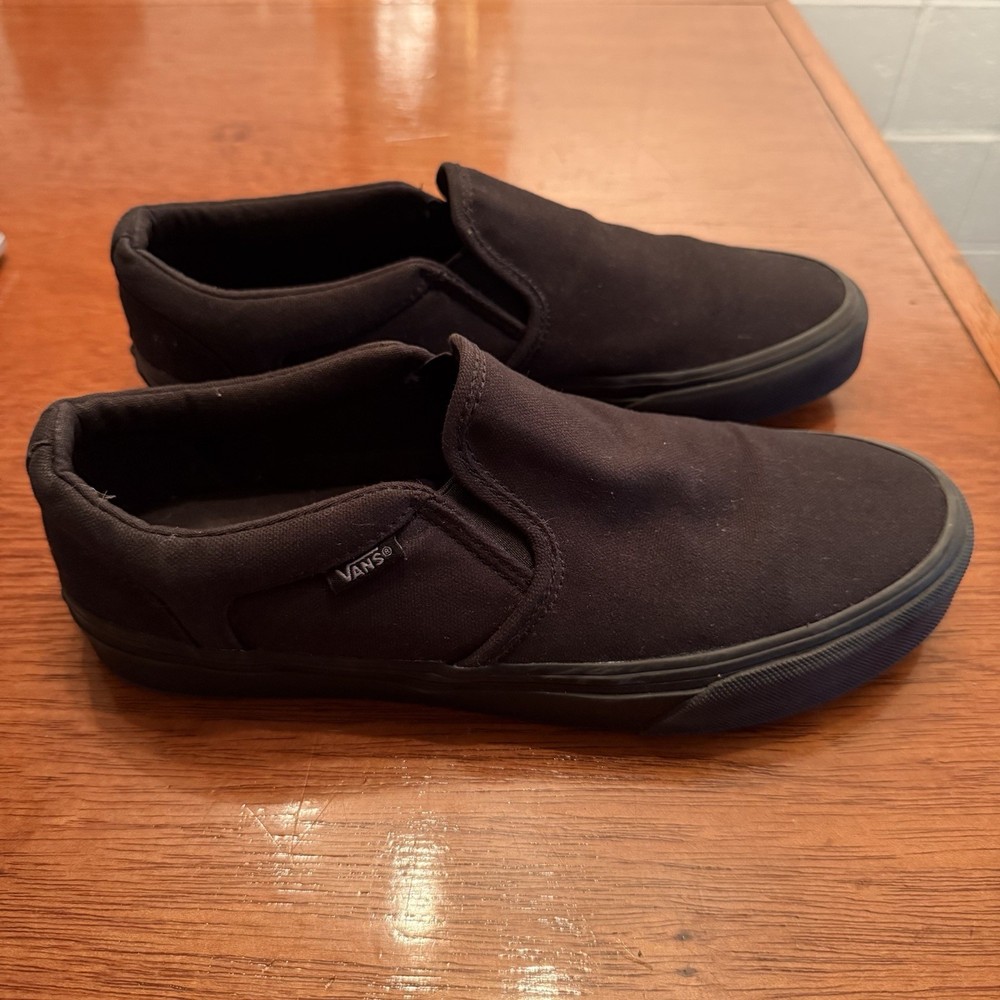 Size 8 – VANS Asher Triple Black