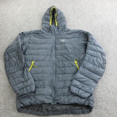 Arc’teryx Down Jacket Mens Medium Gray Hooded Full Zip Lightweight Puffer Hiking