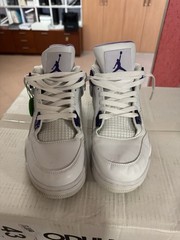 AIR JORDAN 4 Retro Metallic Purple Size 43 Mens Trainers