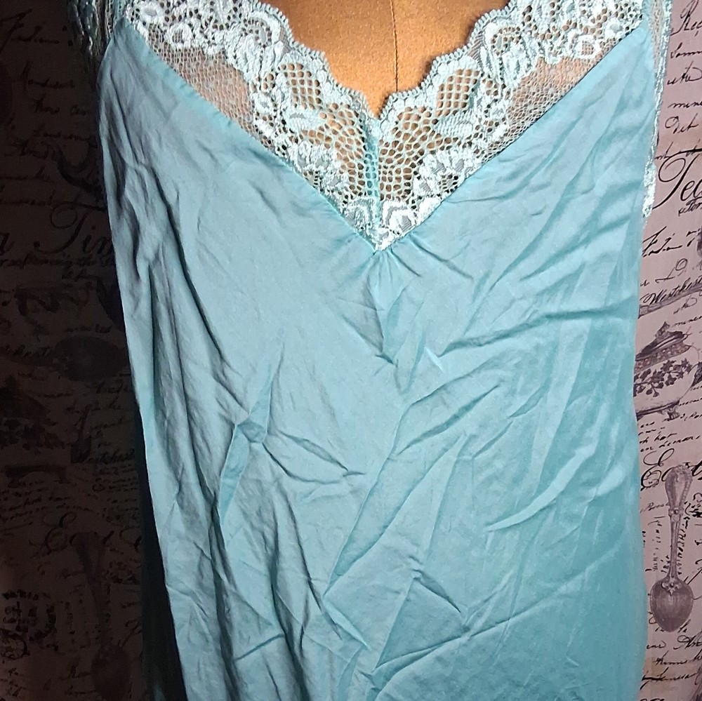 Victoria’s Secret Blue Lace Trim V-Neck Sleeveless Chemise Gown L/G