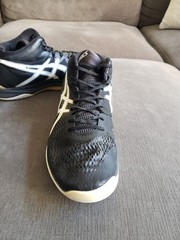 Size 13 – Asics Men’s Sky Elite FF Black Gold Volleyball Shoes Mid Top READ DESC