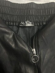 Jolie & Joy Women’s Black Faux Leather Hot Pants Shorts M High Rise Front Zip