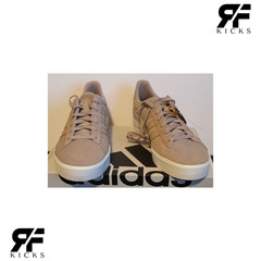 Wonder Taupe Magic Beige Off White Style ID8102 SZ 10