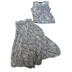 Kasper Women’s 2-Piece Set in Black and White Print. Top P-M Bottom P-XL
