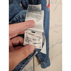 Levi’s Western Denim Shirt XS Blue Floral Embroidered Pearl Snap Classic Fit