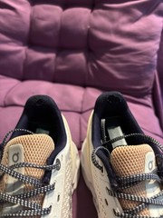On Cloud Cloudstratus Women’s Size 8.5