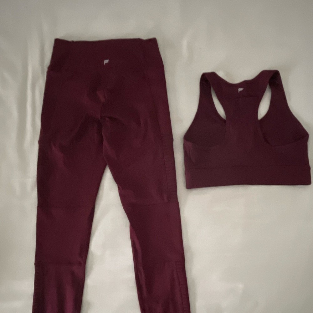 Fabletics Burgundy 2-Pc Sports Bra & Leggings Set Sz S Stretch Solid