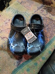 Crocs Bistro Black Lightning Bolt Graphic Slip Resistant Clogs Size M10 / W12