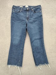 Universal Thread Jeans Womens 18 34R Blue Ankle Bootcut Raw Hem Stretch Denim