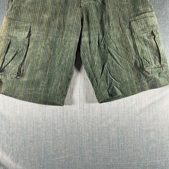 Black Diamond Star Men’s Shorts Size 34 Green Striped Pockets Cargo Cotton
