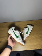 Rare Nike Tiempo Street Shoes 454323-130 Men’s Size 9.5 White W/ Green Swoosh