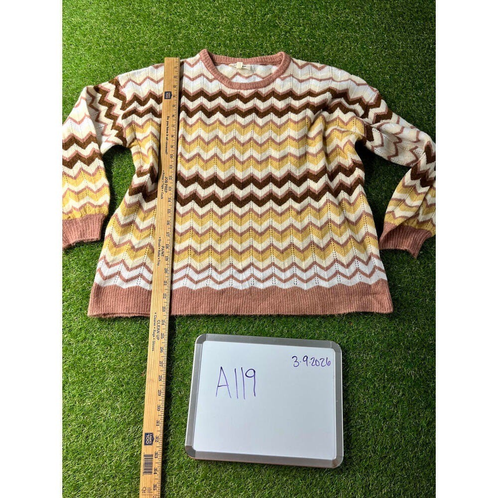 Adora Chevron Pattern Knit Sweater Large