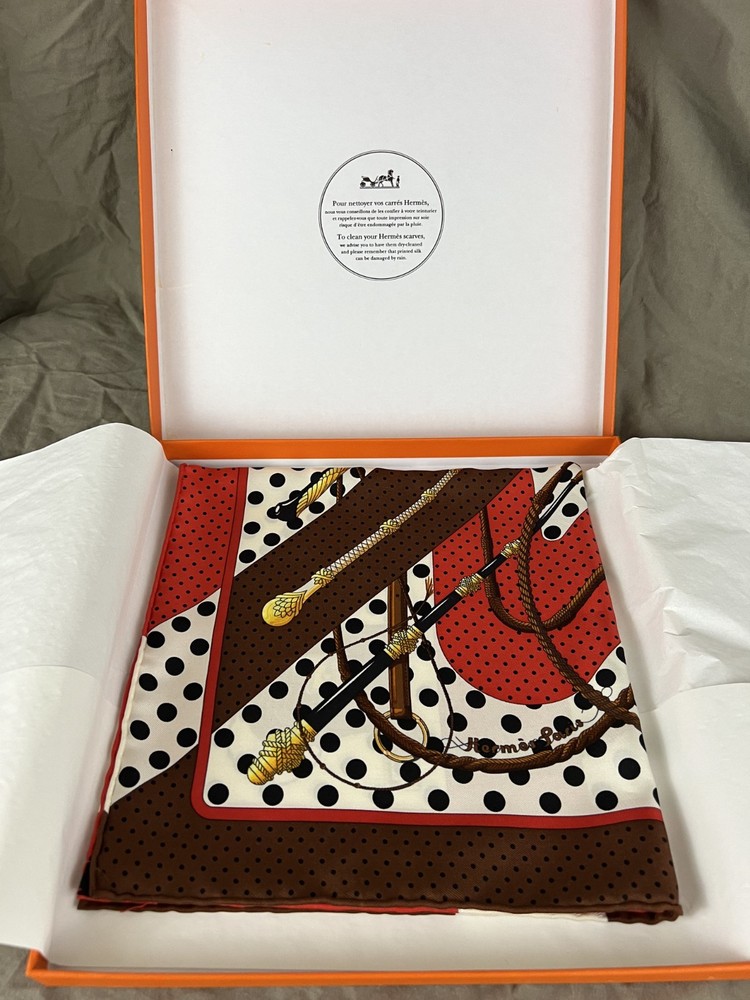 Hermès Gavroche 45cm 100% Silk Scarf c. 2012 – Pre-Owned in Excellent Condition