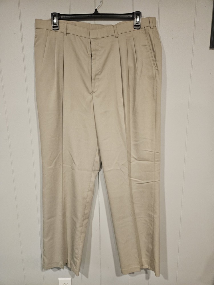 HAGGAR Tan Premium Stretch Classic Fit Pleated Chino Pants 40×32 WPL 386