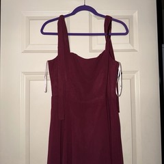 Lulus Burgundy Chiffon Maxi Dress L Sweetheart Neck Strappy Sleeveless Solid