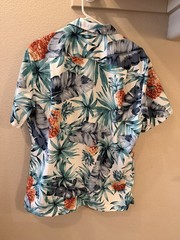 Van Heusen Men’s Poly Hawaiian shirt size M 15-15 1/2
