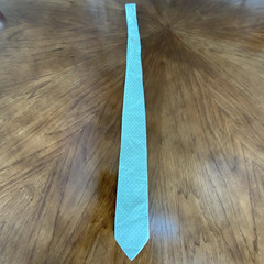 Vineyard Vines Men’s Green/White/Blue Geometric Pointed Tie w/ Logo Accent