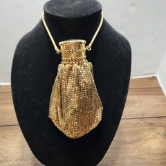 Vintage Gold Mesh Beggars Coin Purse Accordion Closure (Gold)