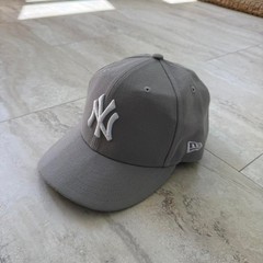 New York Yankees Grey and White 59Fifty Fitted Baseball Cap