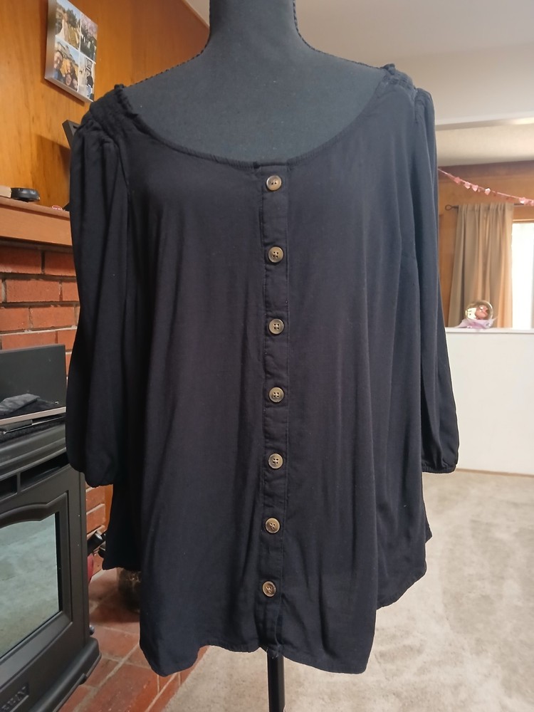 Torrid Women’s Black Solid Woven Button Front Scoop Neck Balloon Sleeve Blouse 0