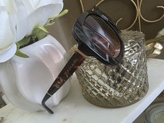 Tahari Oversized Sunglasses Black Plastic Frame Brown Tinted Lens 100% UV