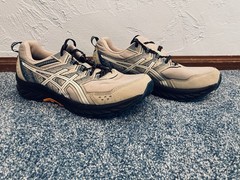 ASICS Men’s Gel-Venture 9 trail running shoes, Size 12
