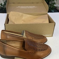 Earth Elona Leather Slip-On Loafers Women Size 9M Brown Cognac Color New