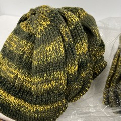 Beanie Stocking Cap w Visor Bill Knit Skull Hat Brim Green 100% Acrylic NEW