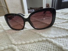 Tahari Oversized Sunglasses Black Plastic Frame Brown Tinted Lens 100% UV