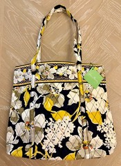 NWT Vera Bradley Holiday Tote Bag Purse in Retired Dogwood Pattern – HTF