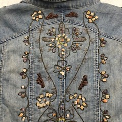 VTG Chico’s Womens Denim Blouse Sz 2 US L Button Up Rhinestone Embroidered Rare