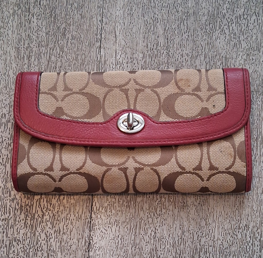 Coach Signature Logo Foldover Wallet Turnlock Closure Beige/Brown Red Trim