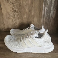 Size 9.5 – adidas Swift Run Triple White