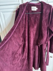 UGG Women’s Burgundy Hooded Fleece Robe S Belted Tie Shawl Collar Logo