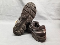 ASICS Gel-Cumulus 16 Sneakers Black/Pure Silver Boys Size 6.5 NEW NO BOX!