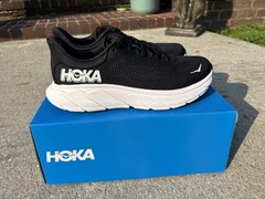 Size 8 – Hoka One One HOKA Arahi 7 Black White W