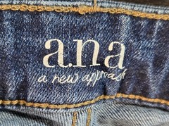 A.N.A. A New Approach Women’s Slim Bootcut Jeans Size 4