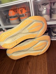 Size 9.5 – ASICS Nova Blast 5