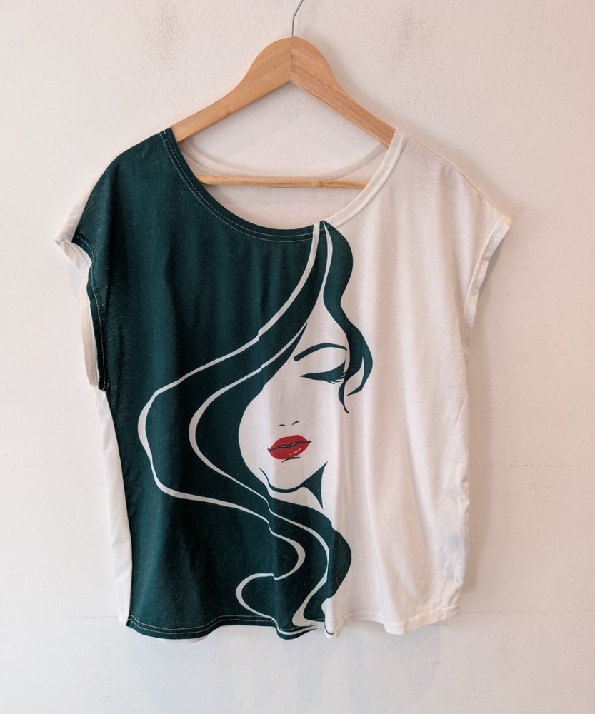 Shein Women’s XL Graphic Tee Green White Face Print Short Sleeve Stretch Casual