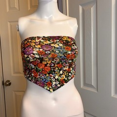 SHEIN Asymmetrical Floral Crop Top