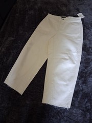 NWT Free Assembly Womens Size 10 Cream Denim Cropped Jeans High Rise Distressed