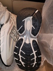 Adidas adistar XLG 2.0 Size 8.5 MENS Alumina/Wonder Beige/Off White Damged Box