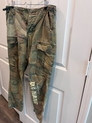 Da-Nang Surplus Indo-Chine Cargo Pants Womens Small Camo Poem Print Y2K Vintage